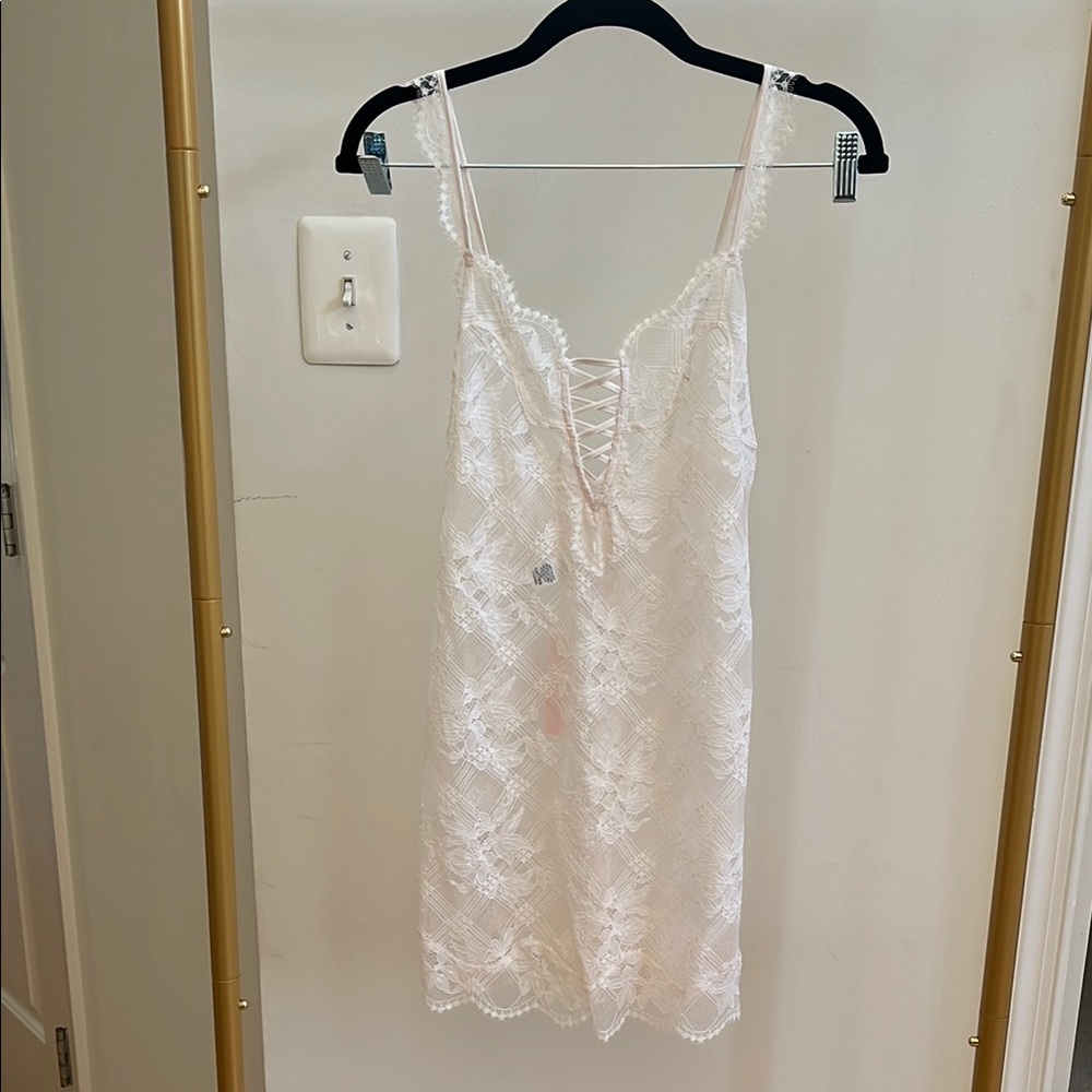 Victoria’s Secret Lace Chemise size med NWT